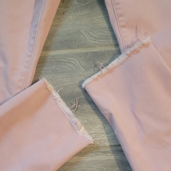 Banana Republic skinny fit light pink pearl frayed hem jeans size 28. - Picture 3 of 5
